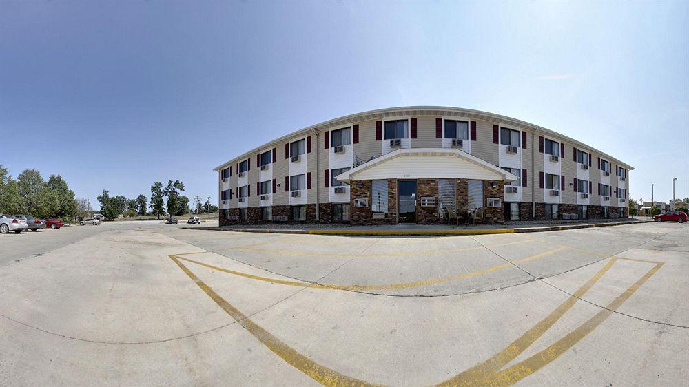 Super 8 By Wyndham Kirksville-University Area Exteriör bild